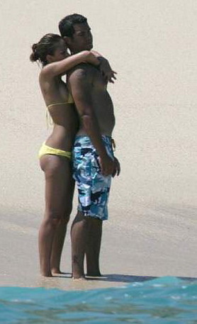 Jessica Alba sur la plage